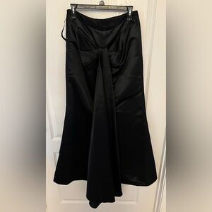 Elegant Black Gown with Bow Detail